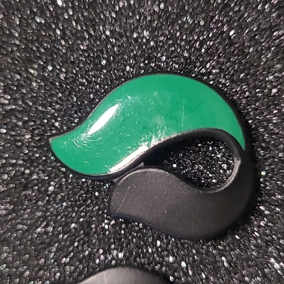 Green & Black Ribbon Earrings - Picture 3 of 3